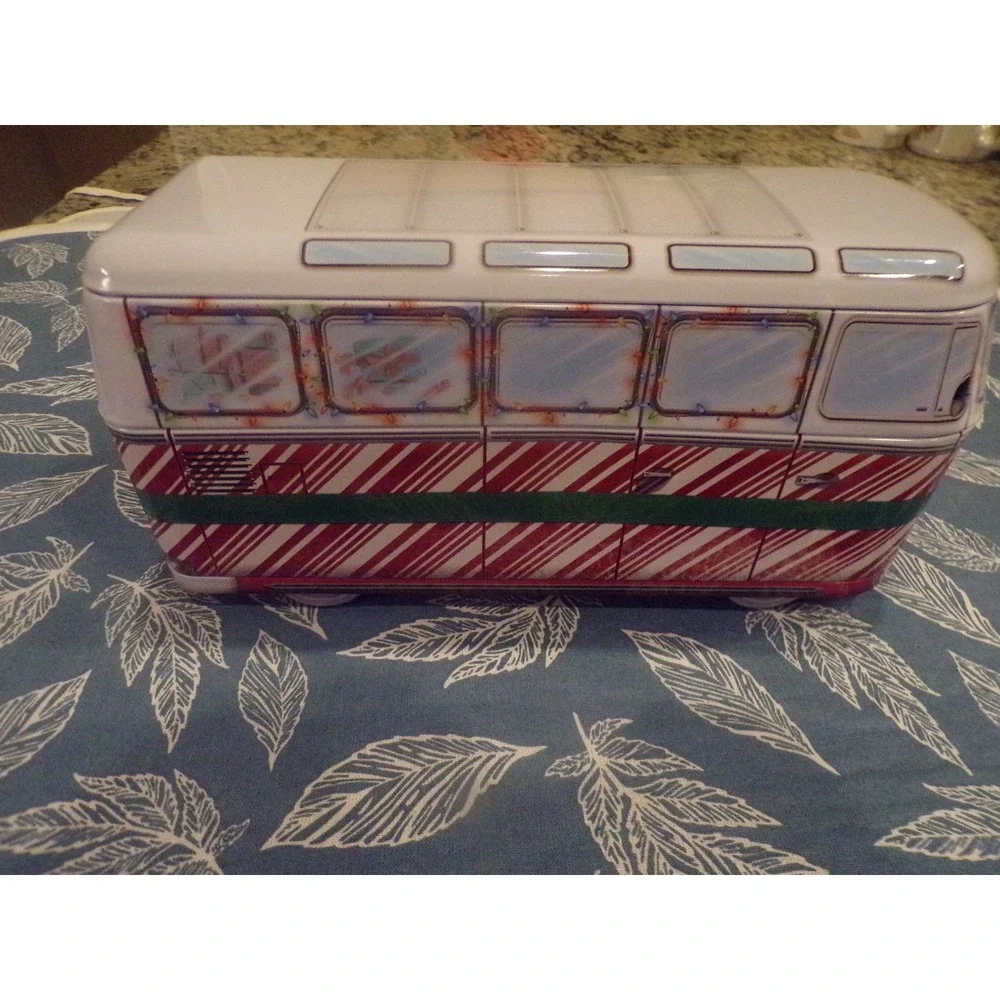Volkswagen Christmas Bus Tin 550 piece puzzle candy cane stripe wreath & ribbon